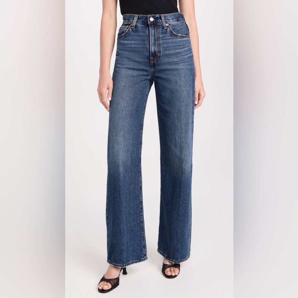 Levi’s Ribcage Wide Leg Jeans in Polar Permiter Dark Wash